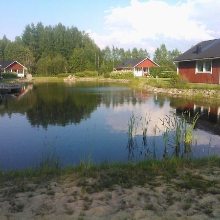 Hannunluhdan Lomamoekit Karijoki Extérieur photo