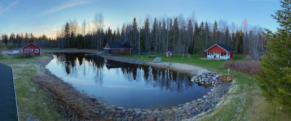 Hannunluhdan Lomamoekit Karijoki Extérieur photo
