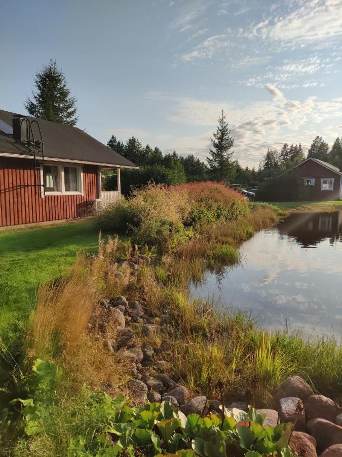 Hannunluhdan Lomamoekit Karijoki Extérieur photo