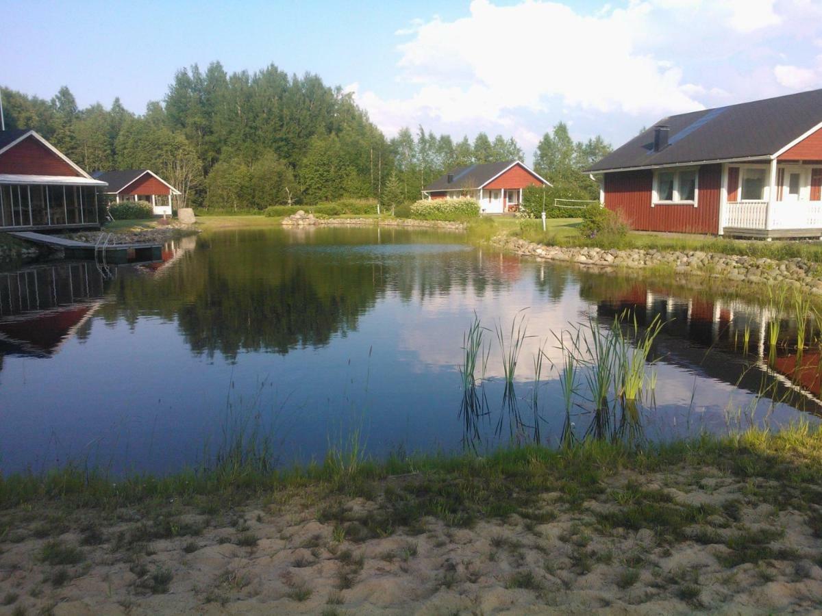 Hannunluhdan Lomamoekit Karijoki Extérieur photo