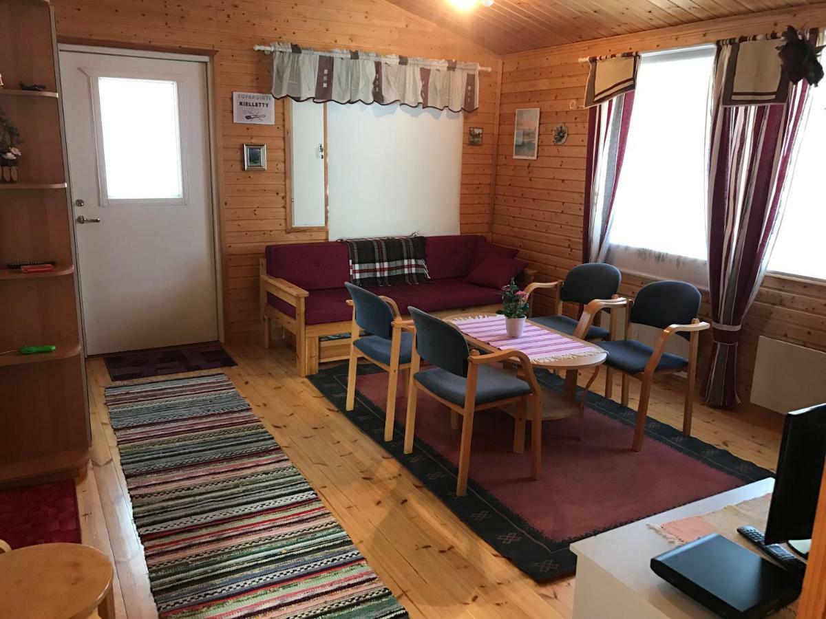 Hannunluhdan Lomamoekit Karijoki Extérieur photo